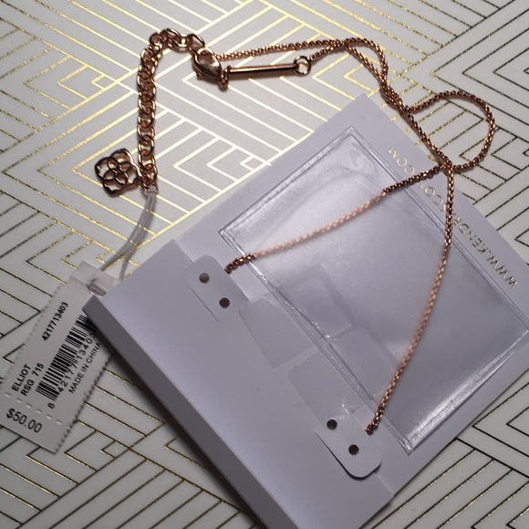 Kendra Scott Elliot Pendant necklace - Picture 6 of 6